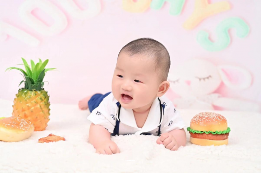 曹县宝宝在妈妈肚子里